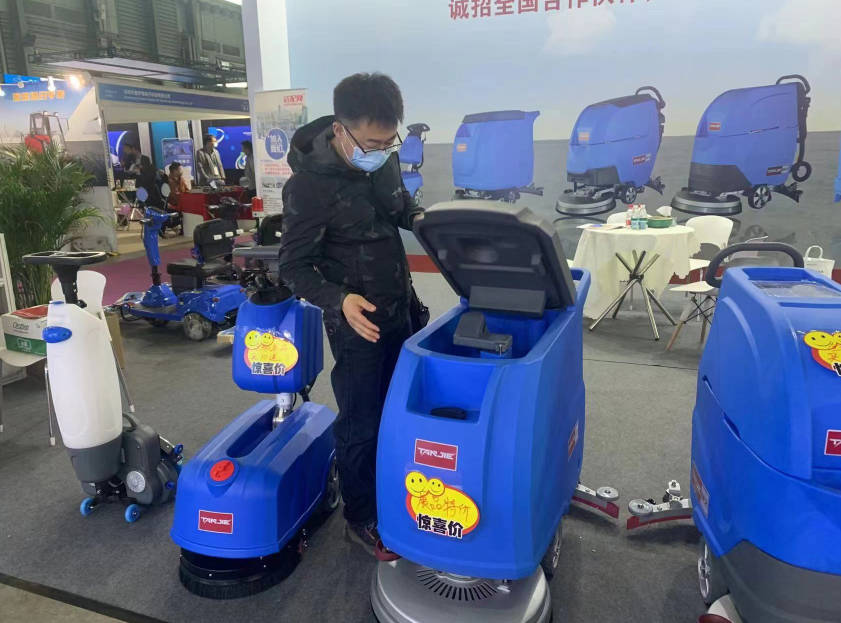 黄浦坦洁洗地机公司致力于电动洗地机的生产、销售和服务百家